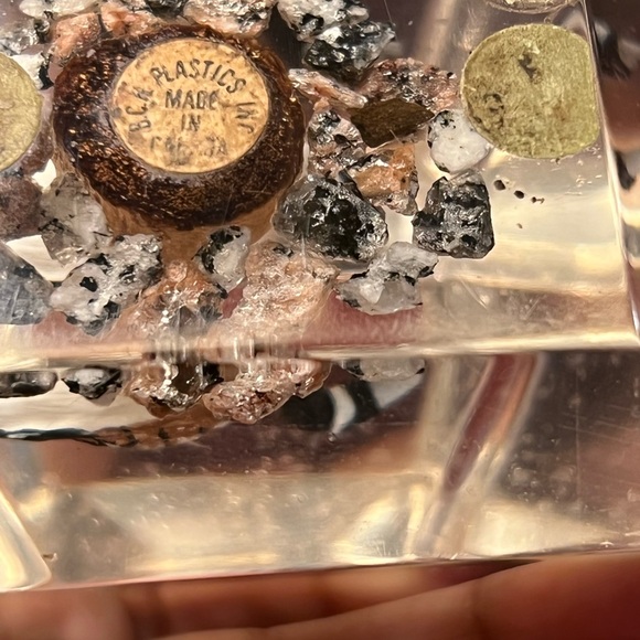 Clear Lucite Hand Carved Wood Rouge Duck MCM DESK Paper Weight Made in Canada - Picture 6 of 10